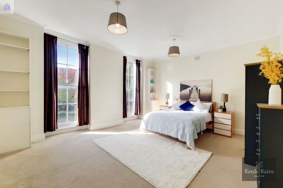 Flat Kennington Road in Greater London