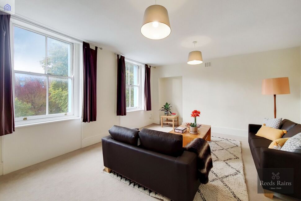 Flat Kennington Road in Greater London