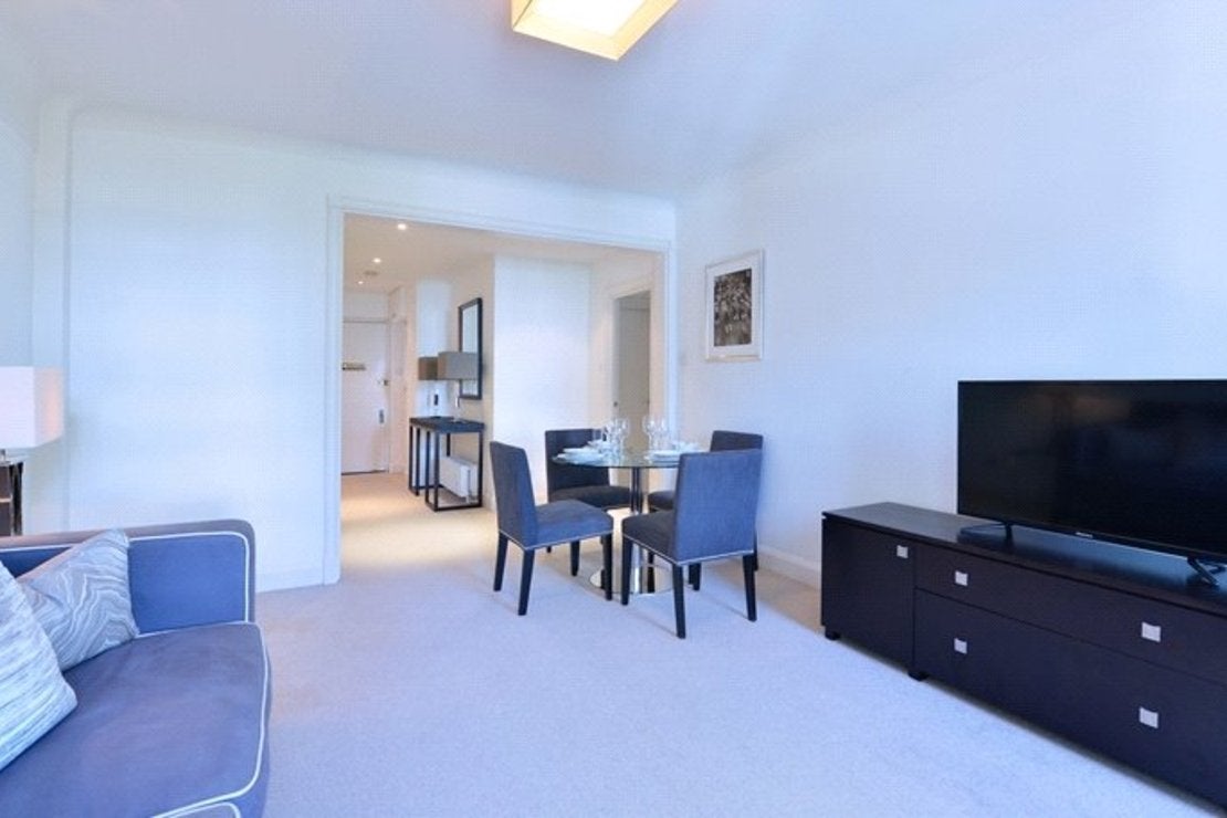 Flat Fulham Road in Greater London