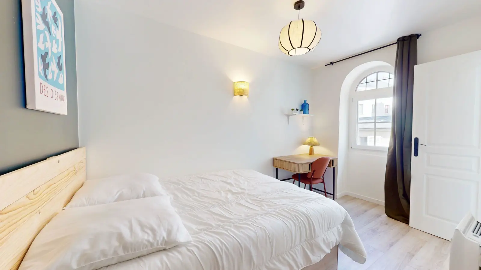 Room Rue des Dames in Paris