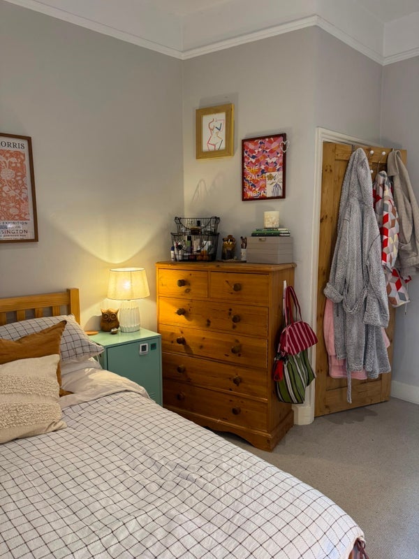 Room Stapleton Road in Greater London