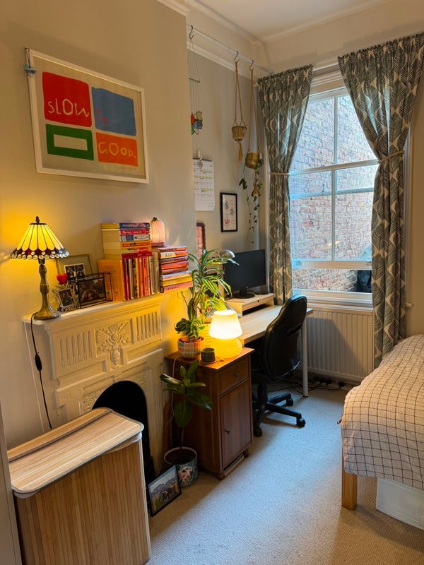 Room Stapleton Road in Greater London