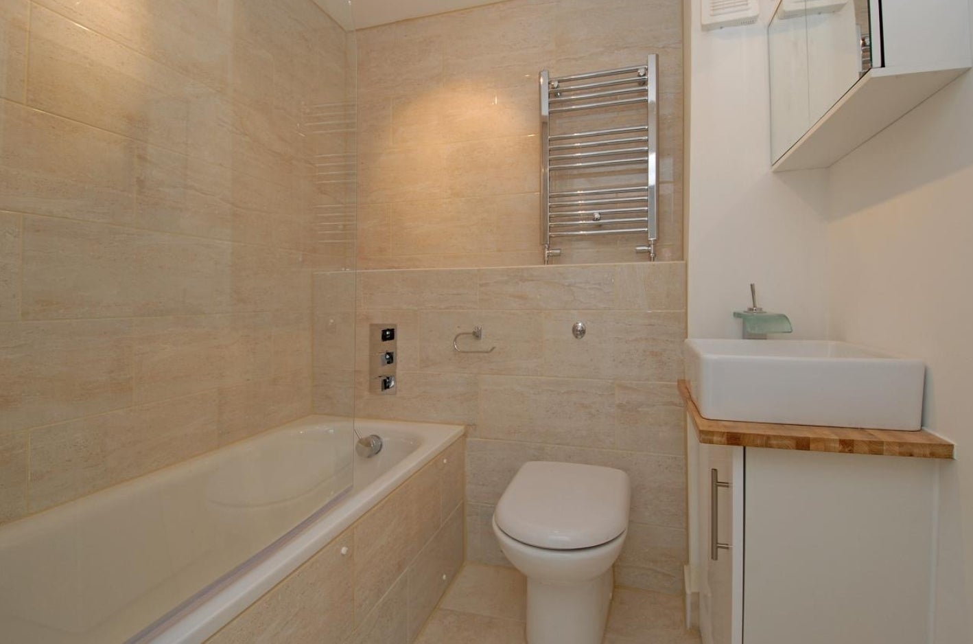 Flat Boileau Road in Greater London