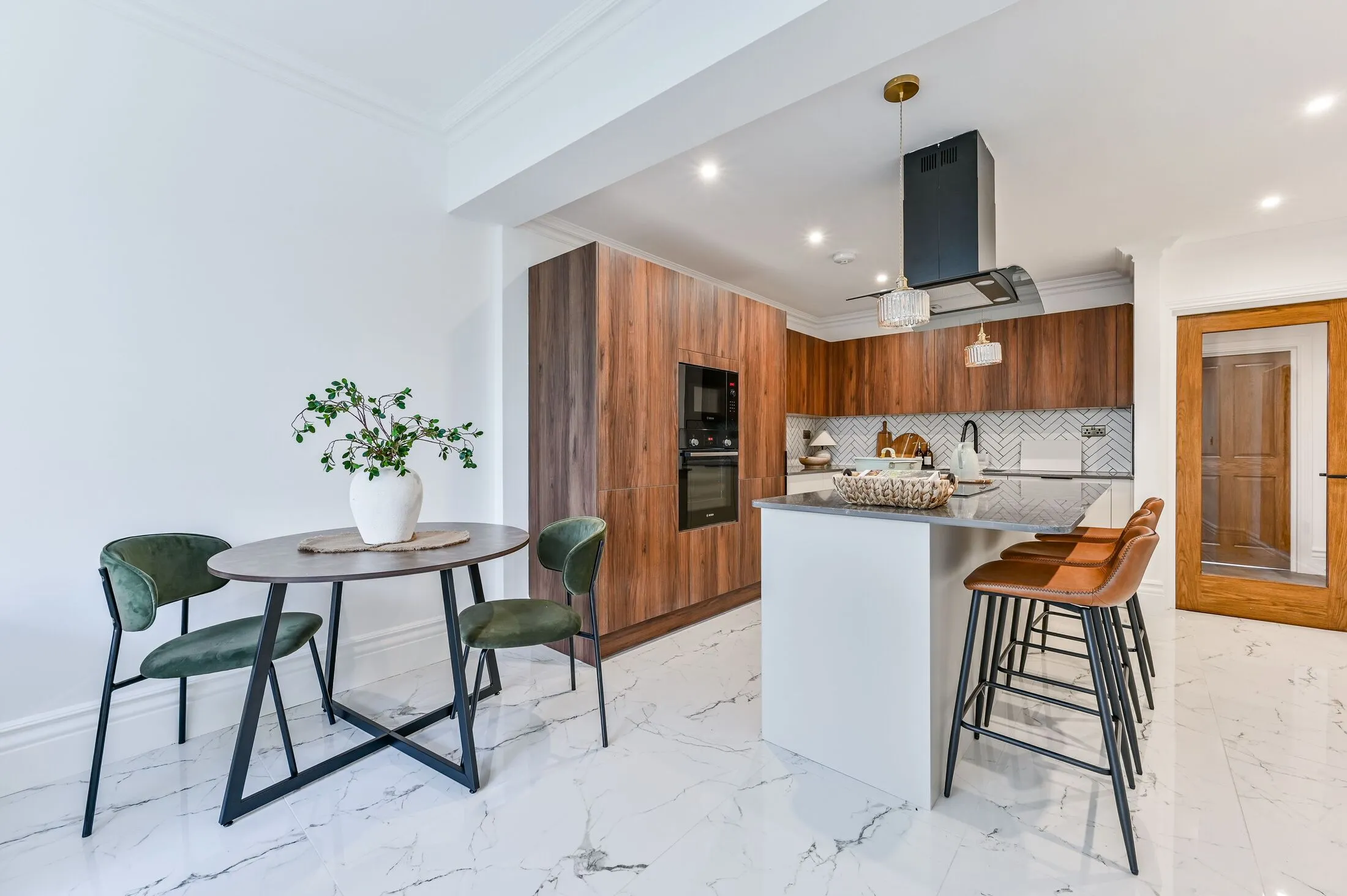 Flat Hillmarton Road in Greater London