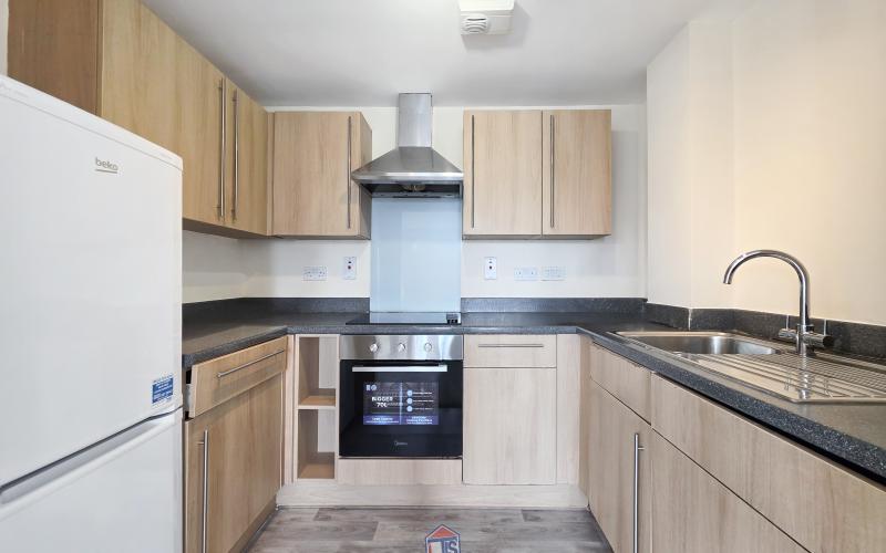 Flat Berkshire Avenue in Slough