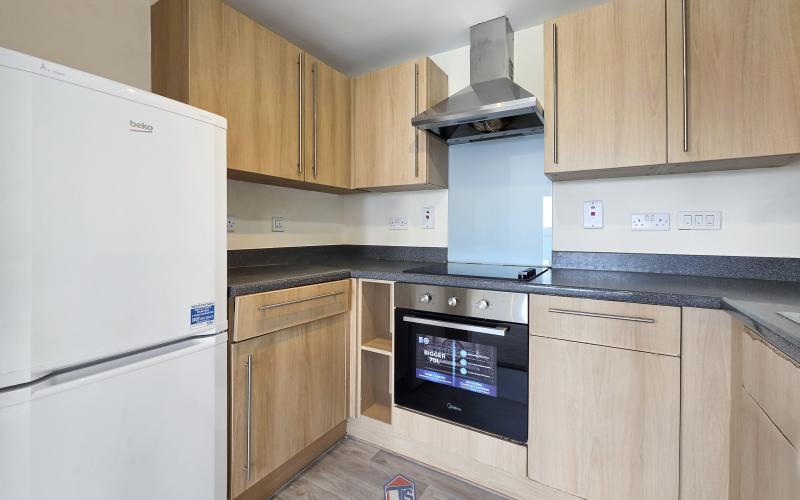 Flat Berkshire Avenue in Slough