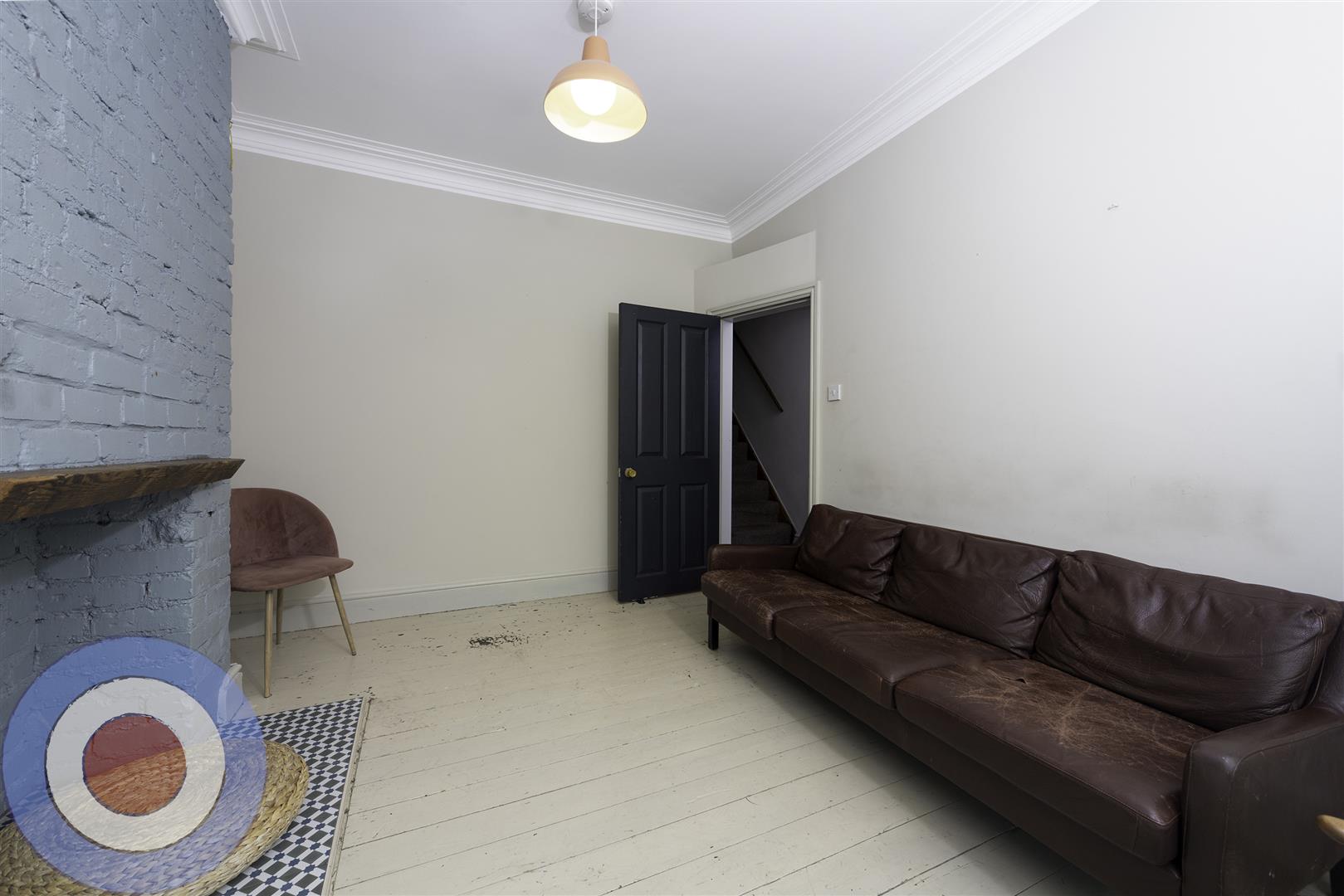 Room Ruskin Avenue in Manchester