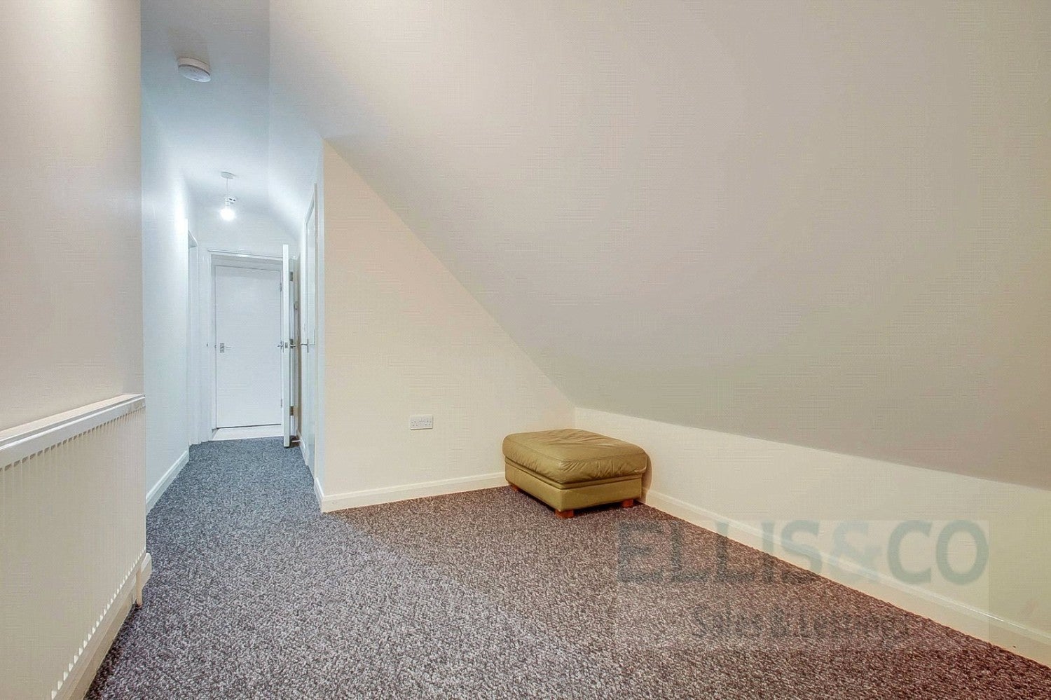 Flat Beaconsfield Road in Greater London