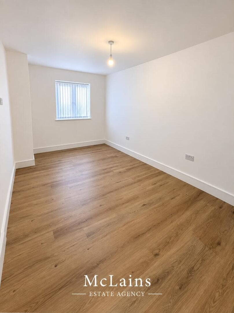 Flat Seymour Avenue in Luton