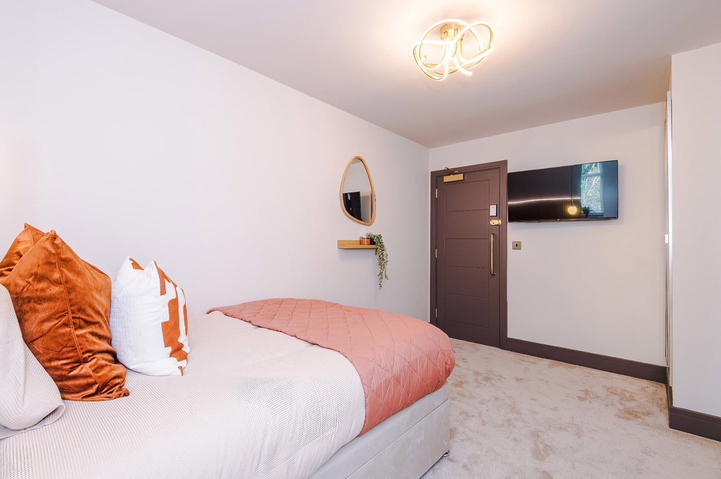 Room Norris Street in Warrington