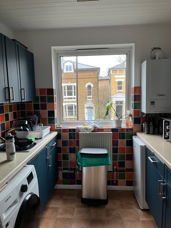 Room Burghley Road in Greater London