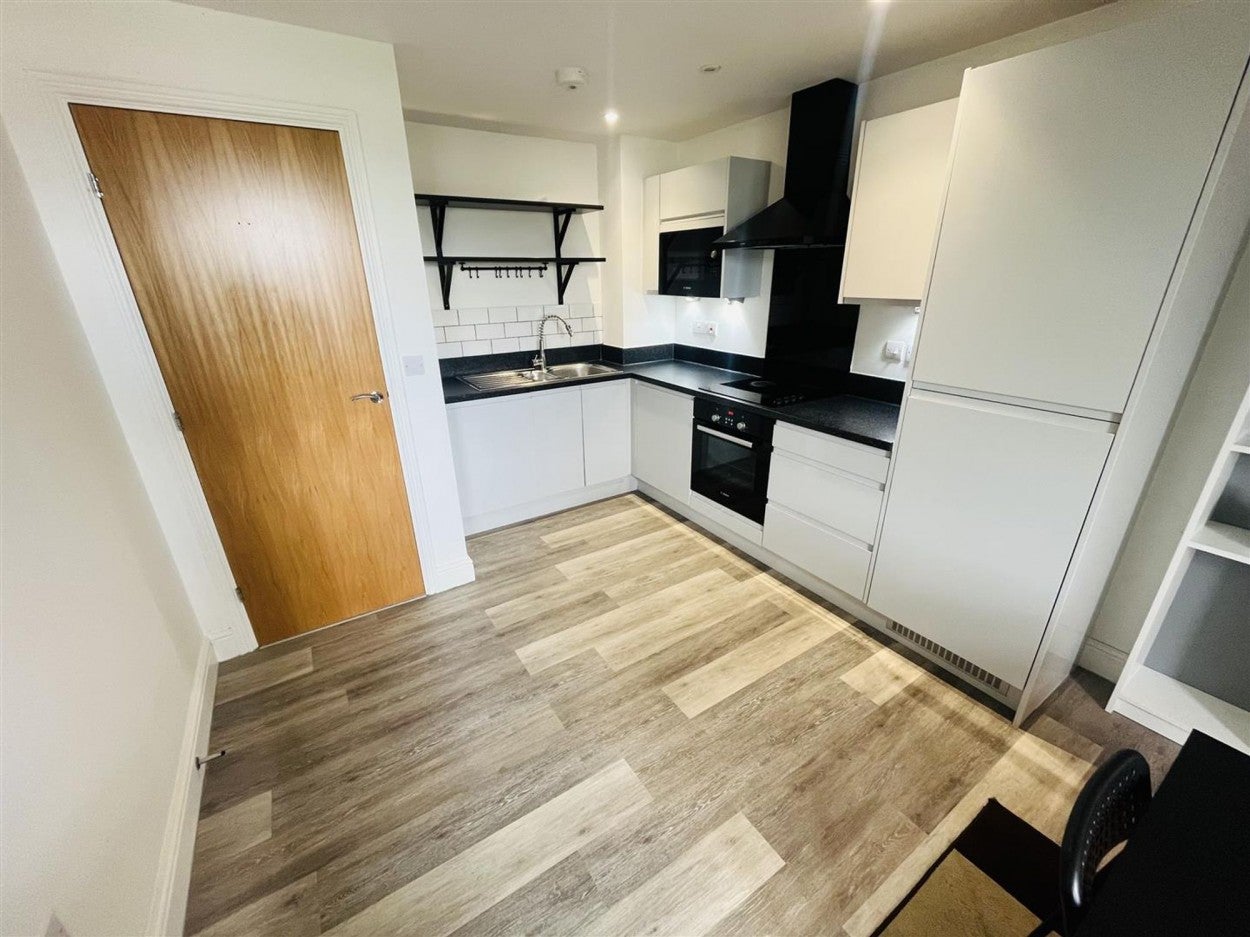 Flat Surrey Street in Bristol