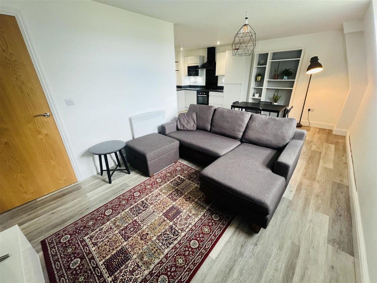 Flat Surrey Street in Bristol
