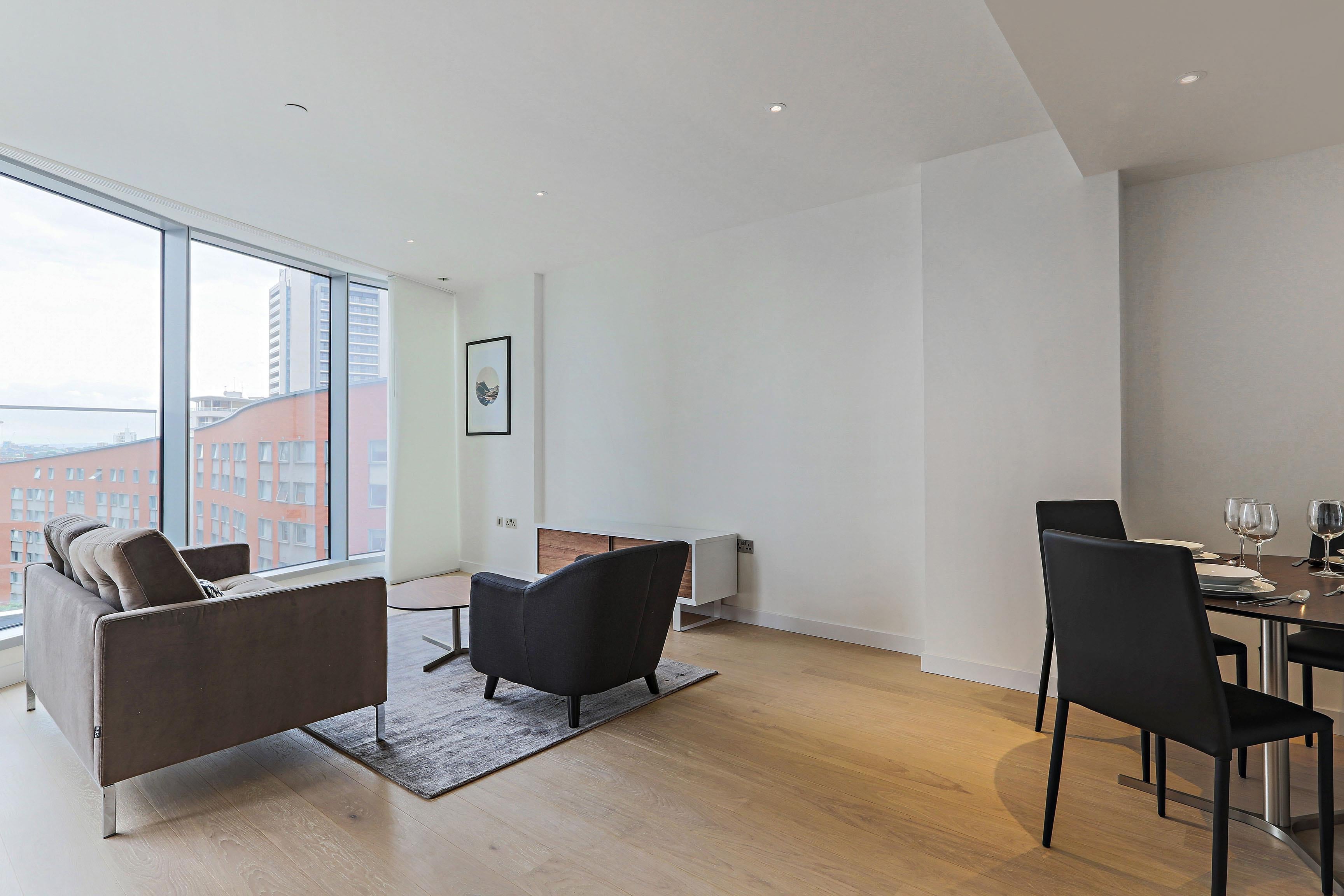 Flat Burdett Road in Greater London