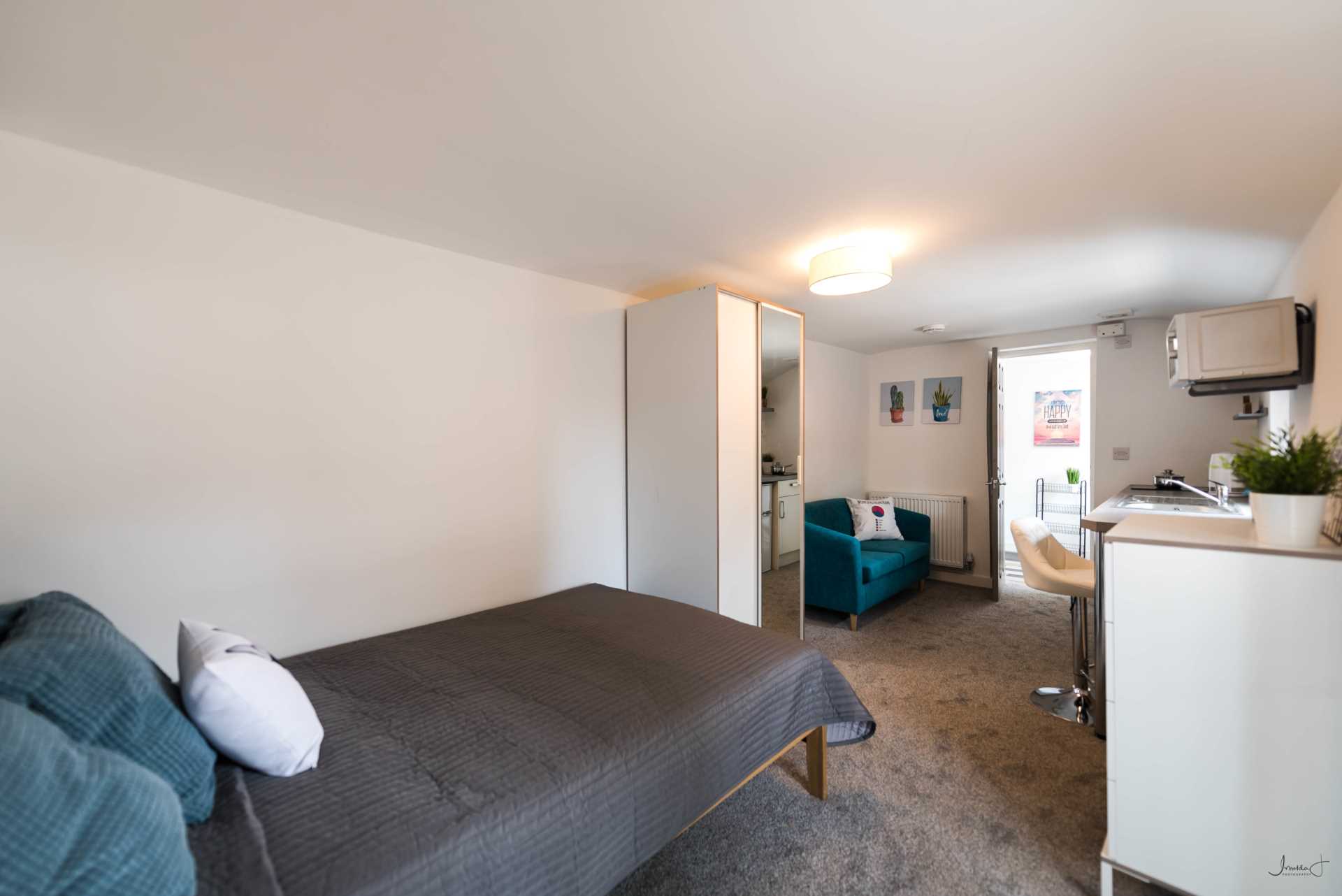 Flat Back Mayfield Avenue in Farnworth