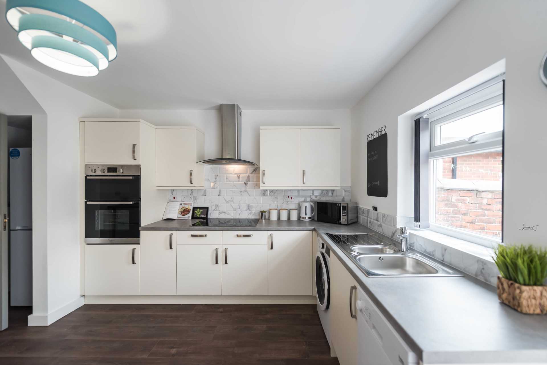 Flat Back Mayfield Avenue in Farnworth