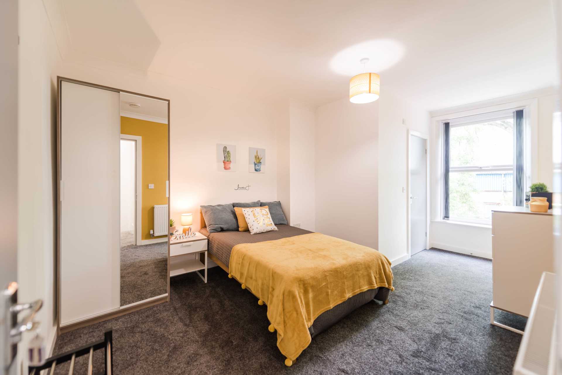 Flat Back Mayfield Avenue in Farnworth
