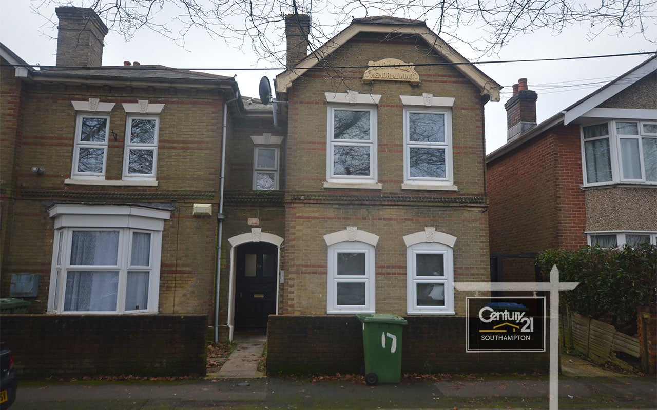 Flat Wordsworth Road in Southampton