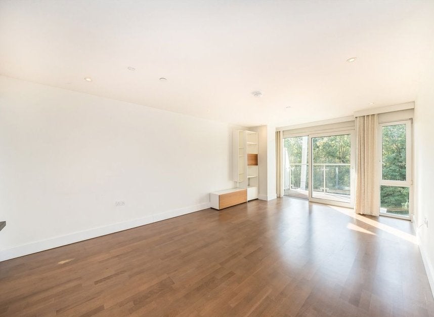 Flat Skerne Road in Greater London