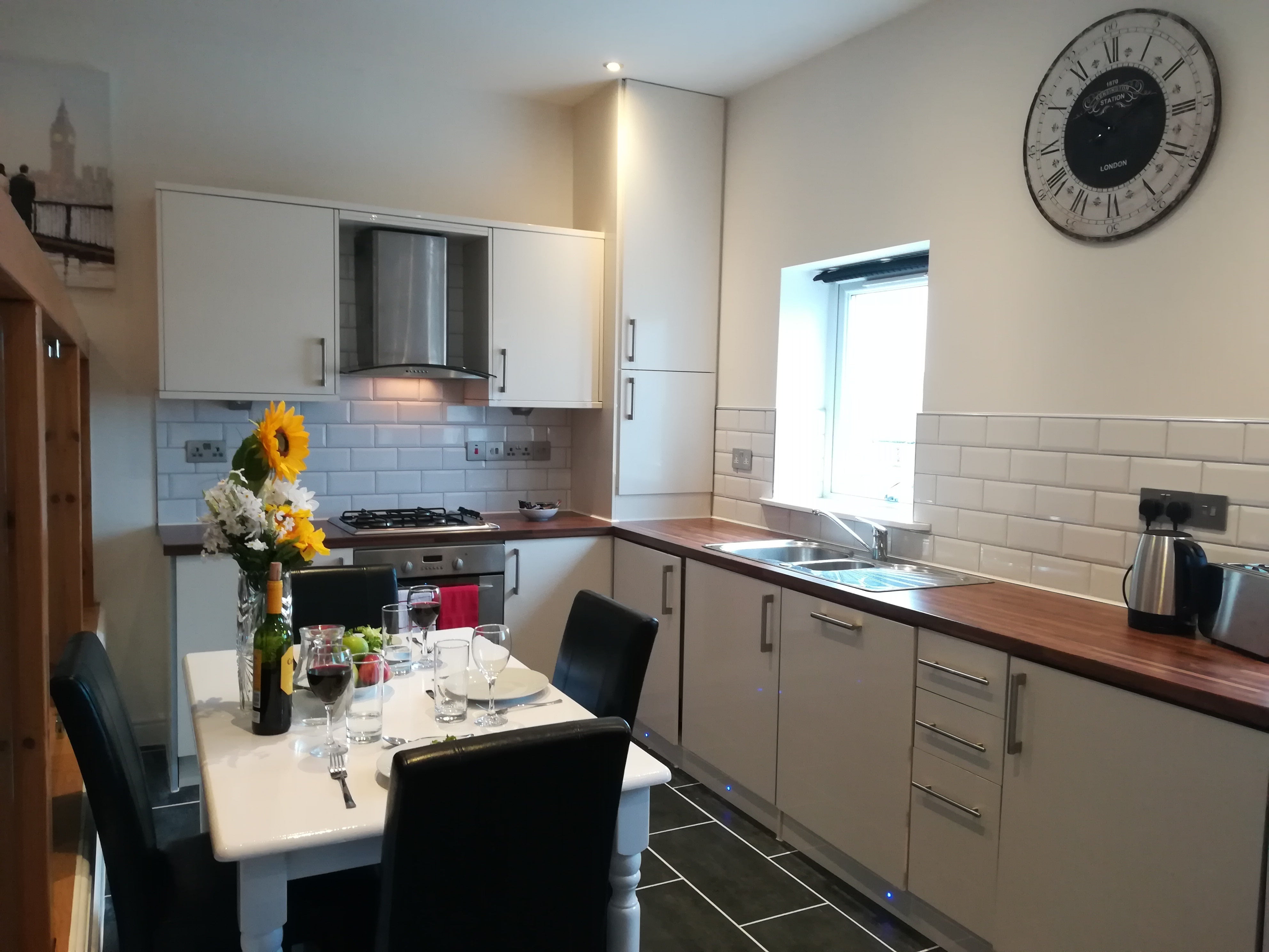 Flat Sketty Road in Swansea