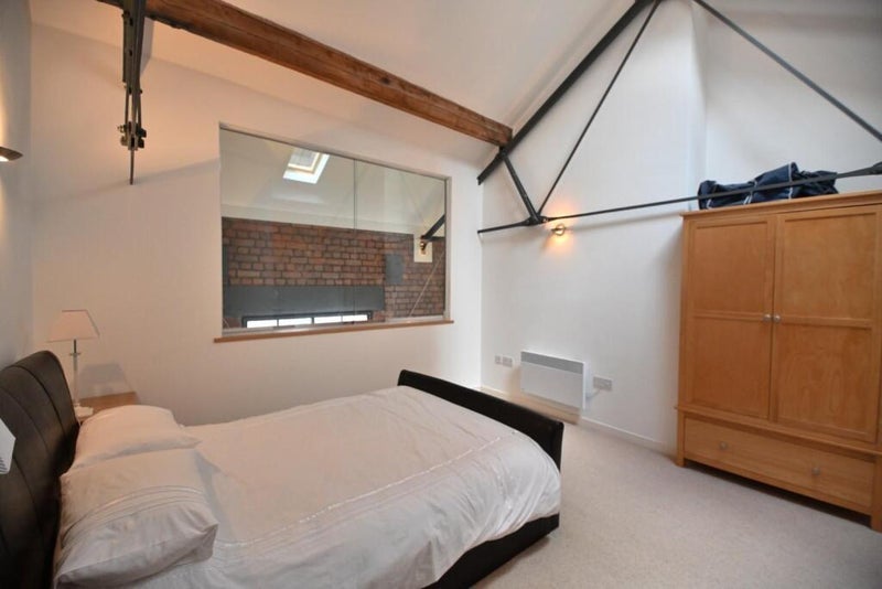 Room Mirabel Street in Manchester