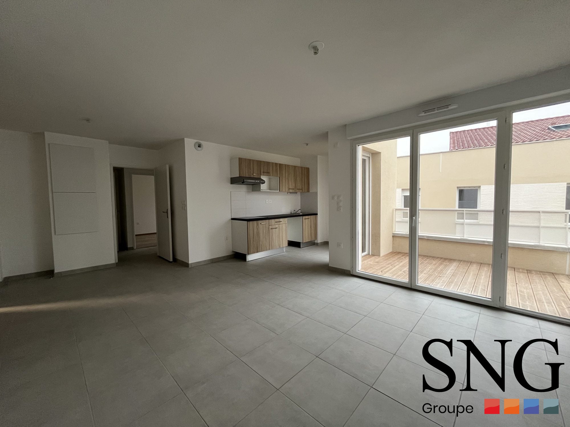 Flat Rue de la Poste in Pins-Justaret
