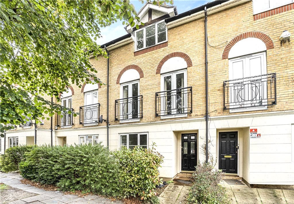 Room Conyer's Road in Greater London