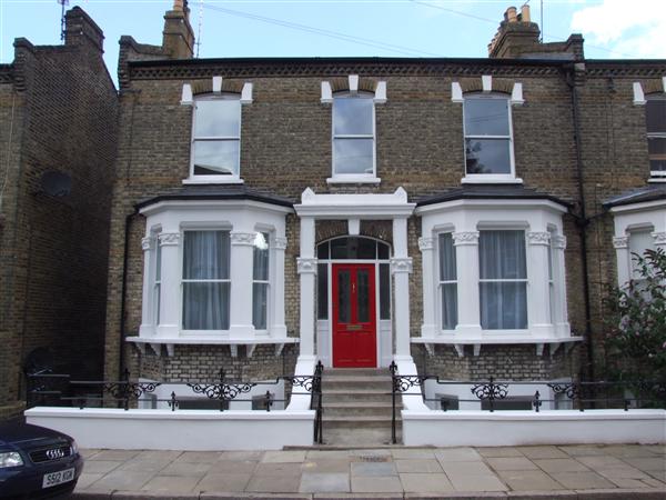 Flat Celia Road in Greater London