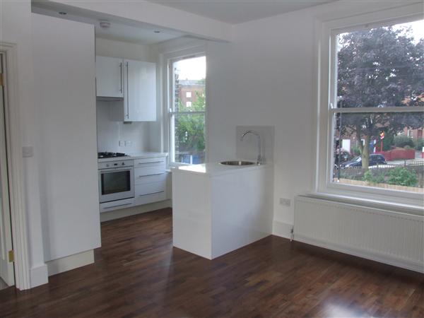 Flat Celia Road in Greater London