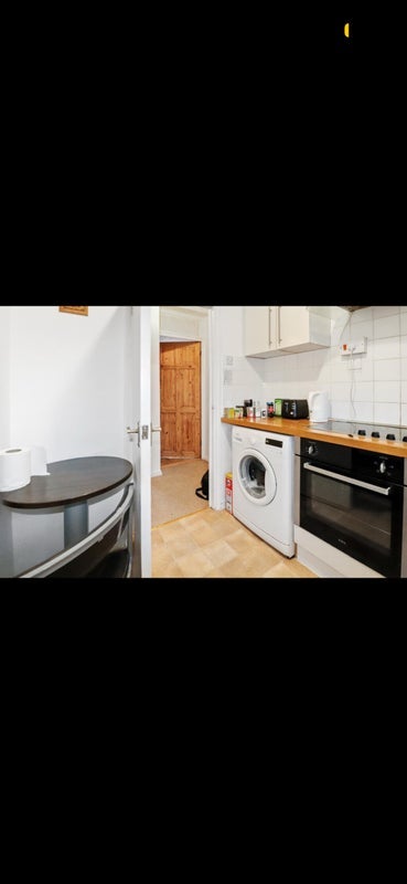 Room Bevan Road in Greater London