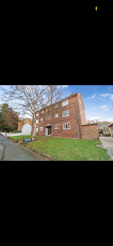 Room Bevan Road in Greater London