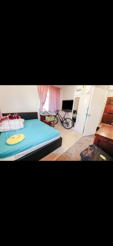 Room Bevan Road in Greater London