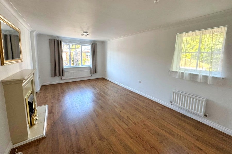 Flat Copse Road in Woking
