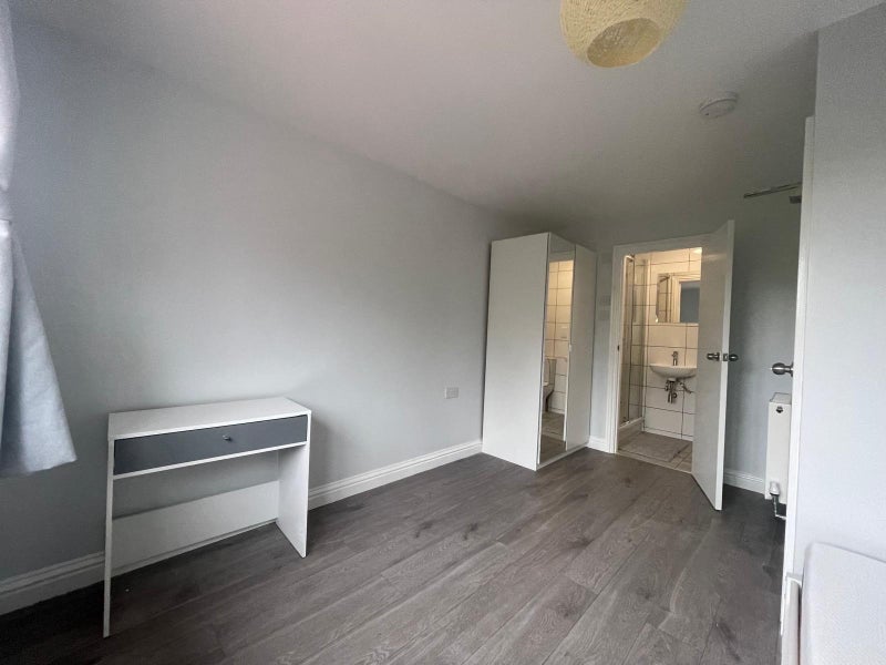 Room Hospital Way in Greater London