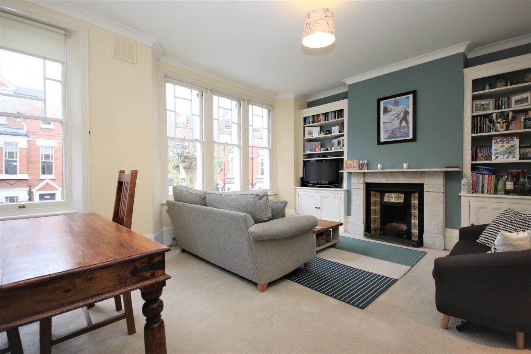 Flat Sotheby Road in Greater London