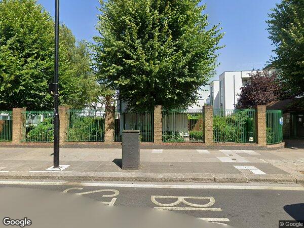 Room Harrow Road in City of Westminster