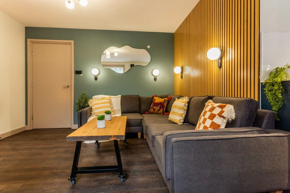 Flat Brass Thill in Durham