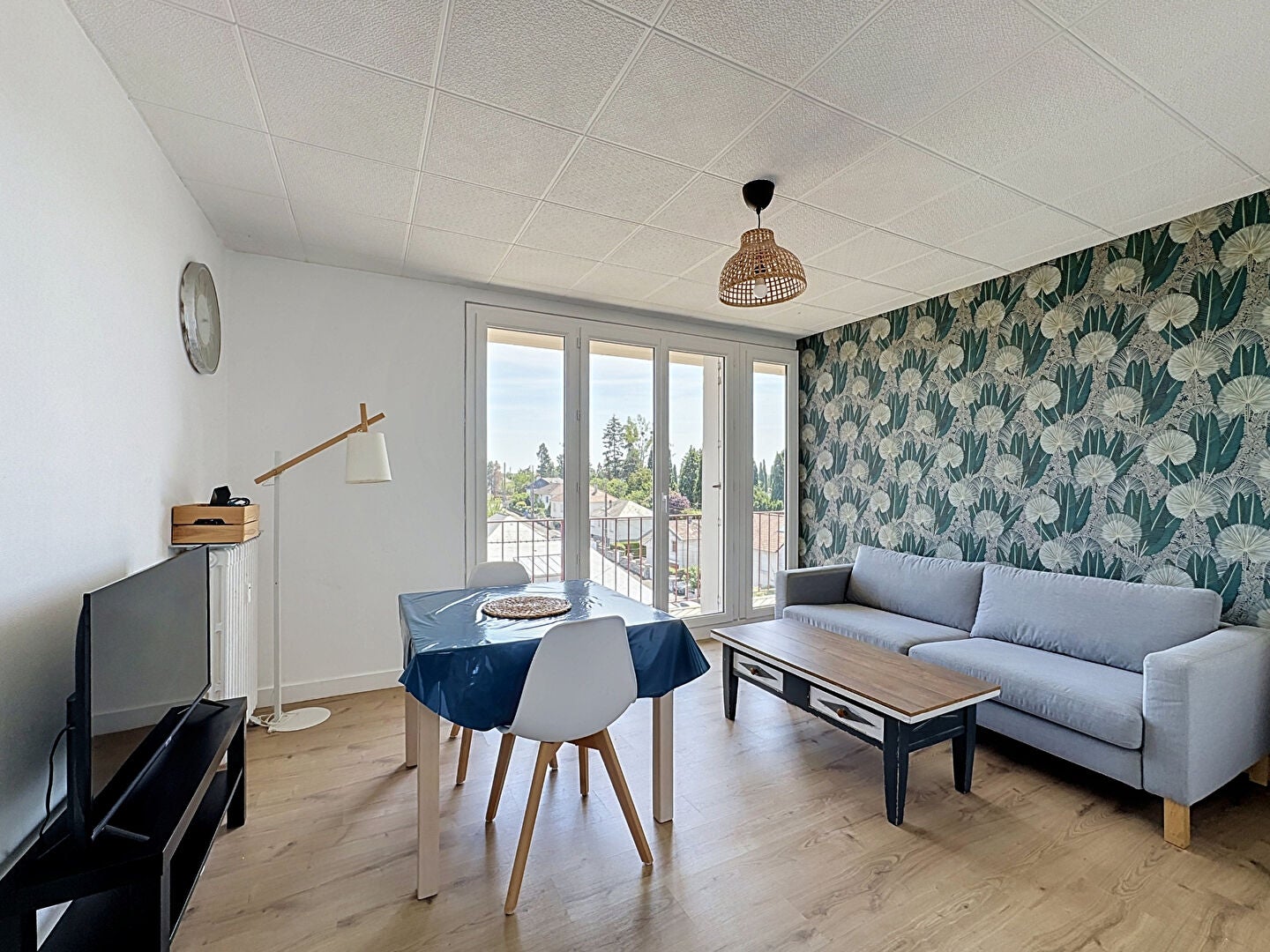 Room Rue d'Avesnières in Laval