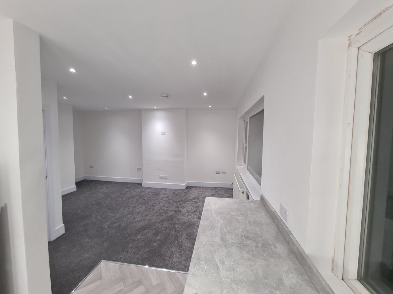 Flat Blendon Road in Greater London