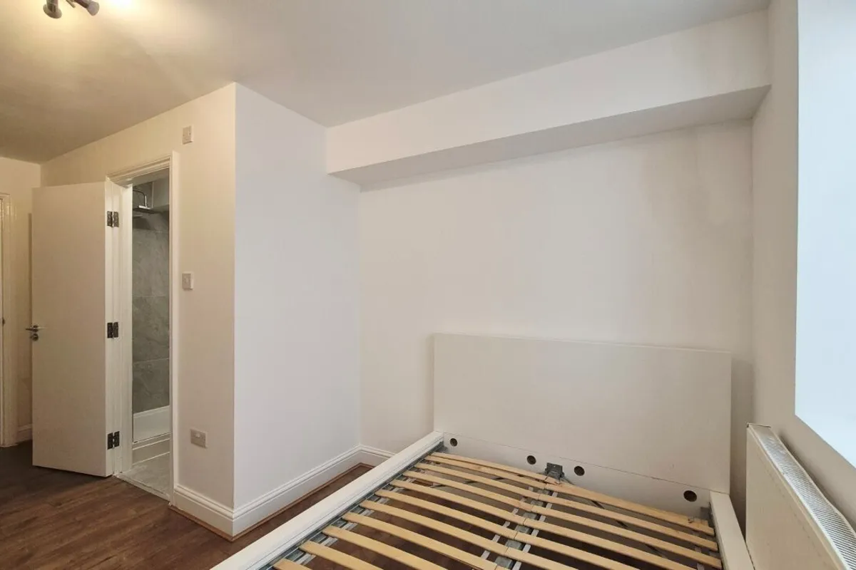 Flat Cambridge Road in Greater London