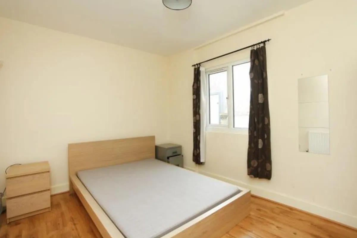 Flat Cambridge Road in Greater London