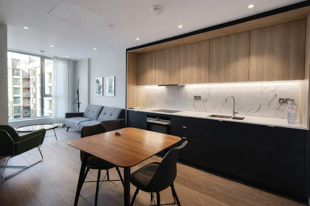 Flat Kennington Lane in Greater London
