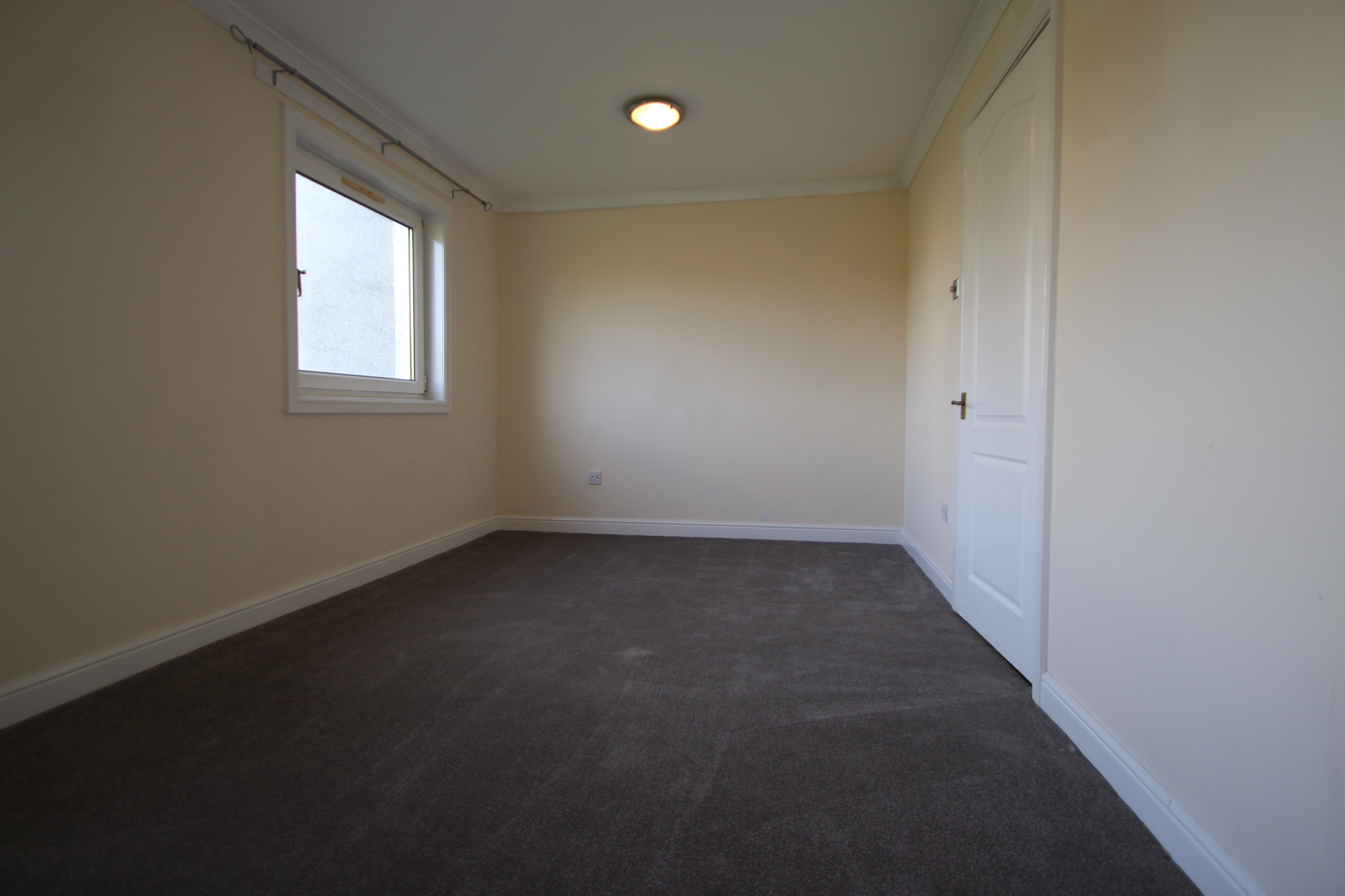 Flat Rowan Road in Cumbernauld