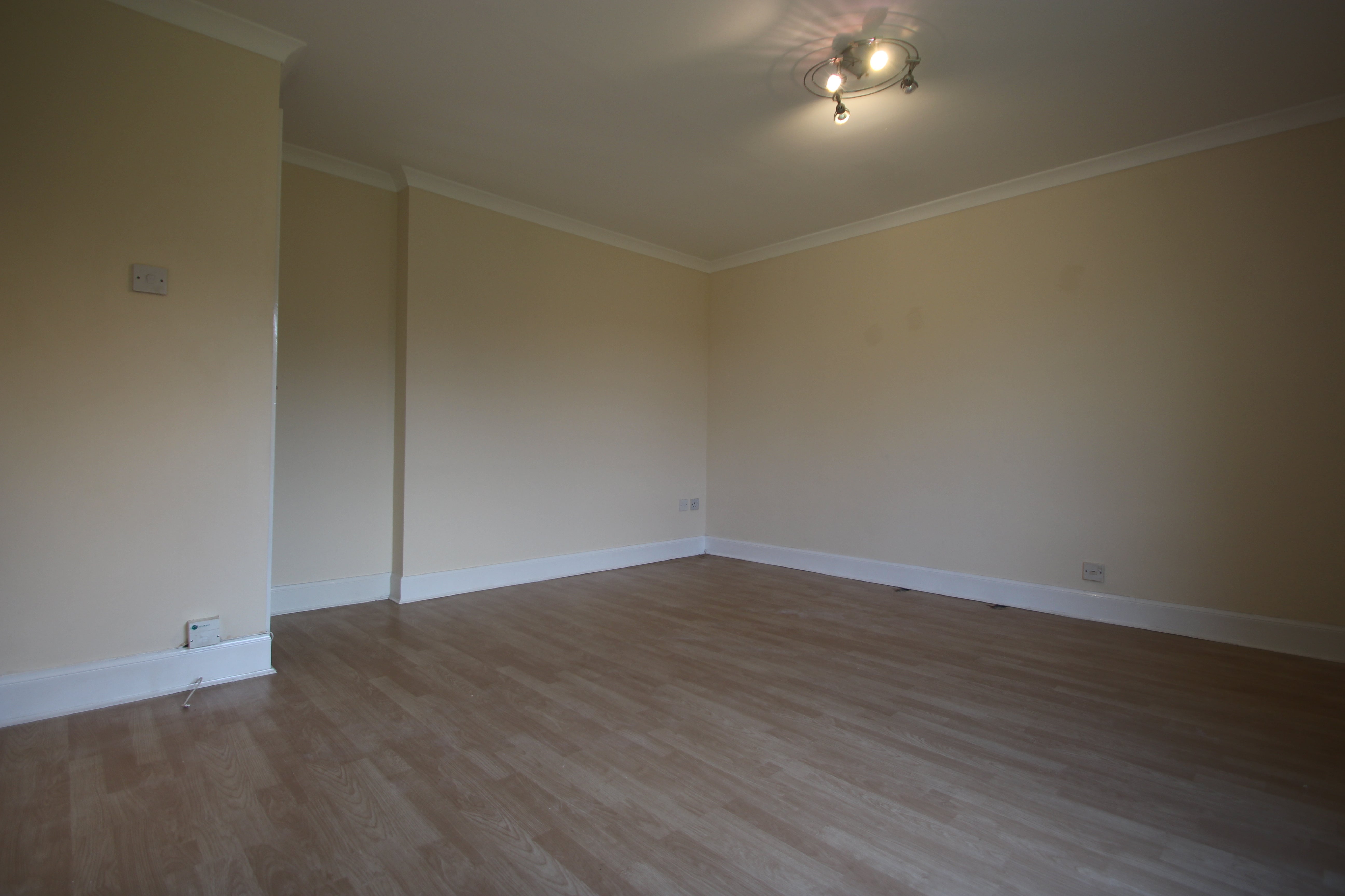 Flat Rowan Road in Cumbernauld