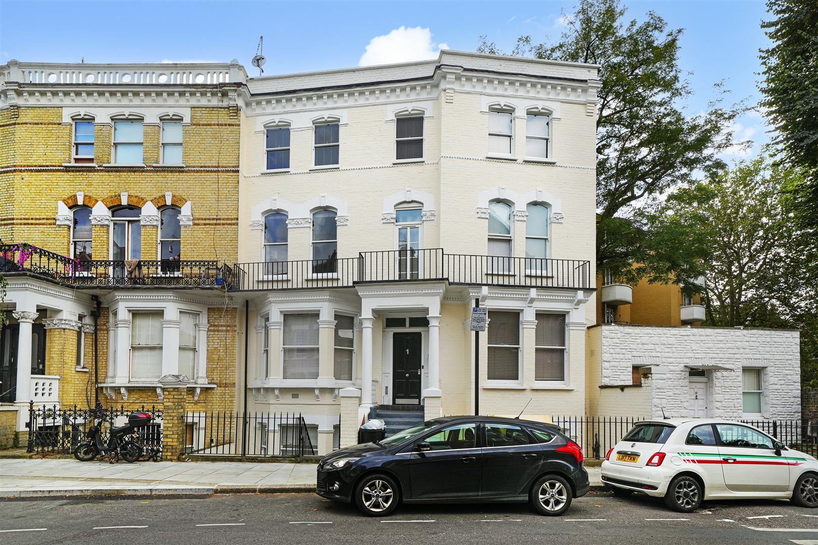 Flat Stanwick Road in Greater London