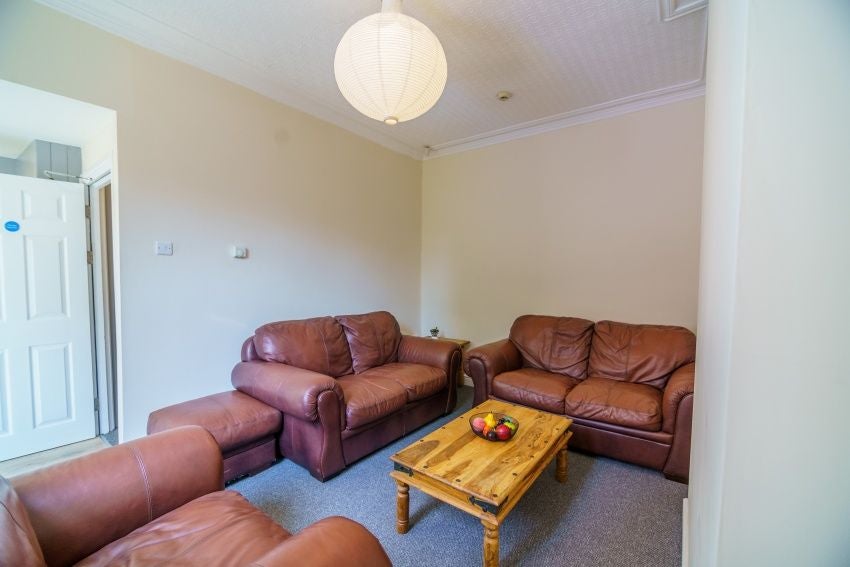 Flat Wadbrough Road in Sheffield