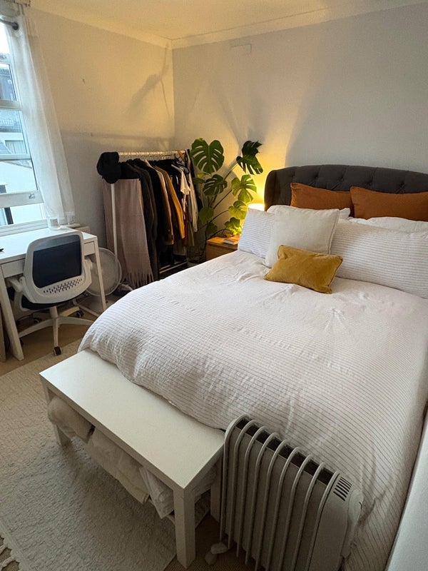 Room St. Thomas's Way in Greater London