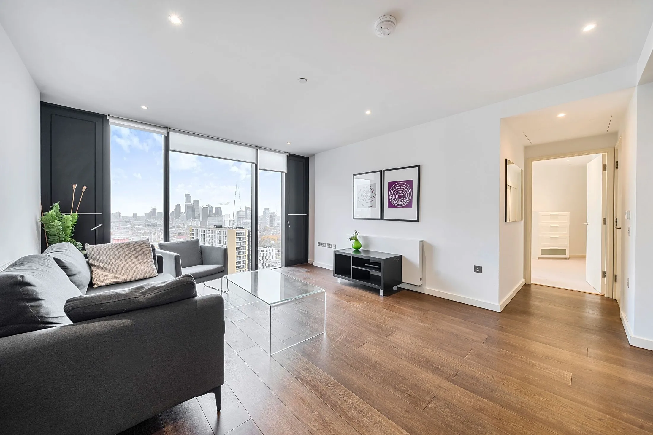 Flat Walworth Road in Greater London