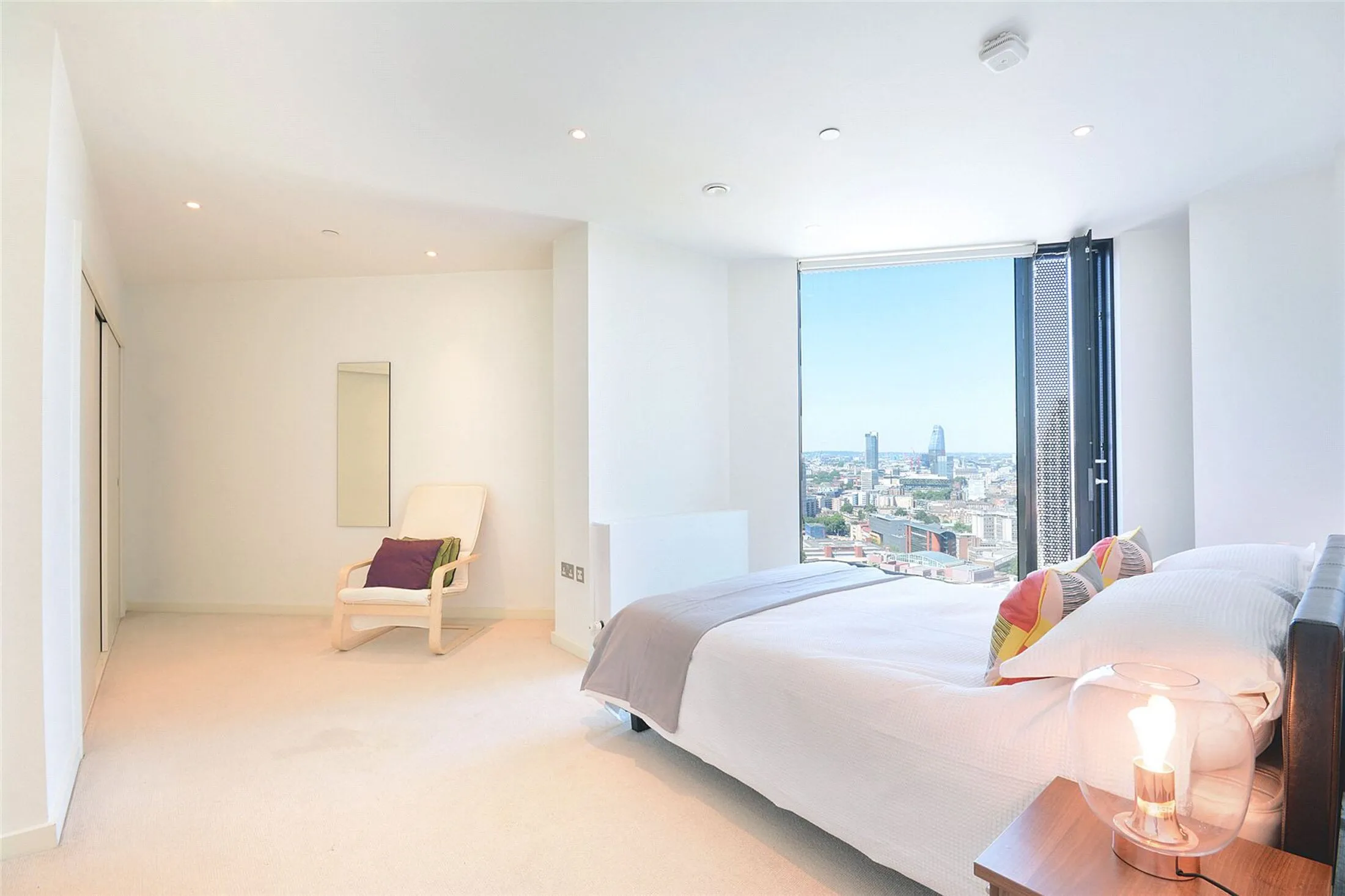 Flat Walworth Road in Greater London