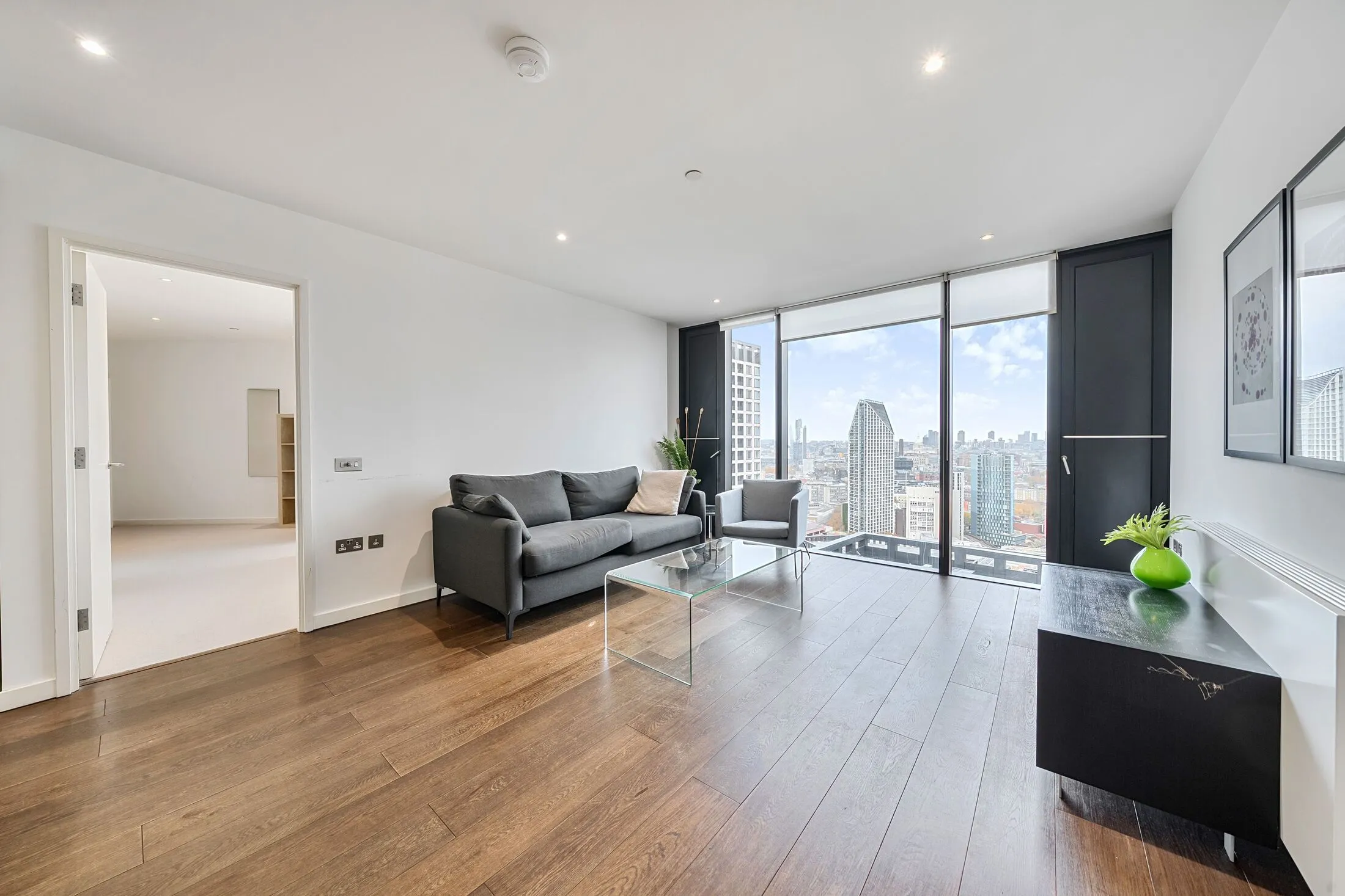 Flat Walworth Road in Greater London